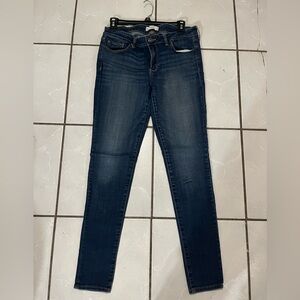 Size 8 Dark Wash Skinny Abercrombie & Fitch jeans! Like new!